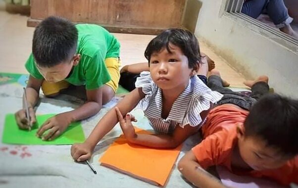 Myanmar refugee child